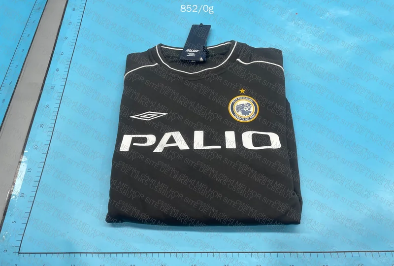 Palace x Umbro Hoodie 8