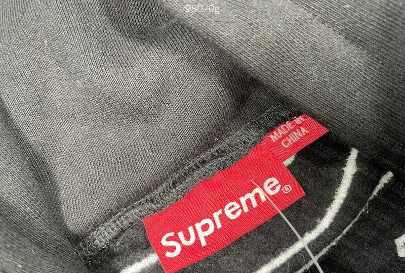 Supreme 22FW Hoodie 4