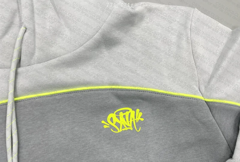 Syna Hoodie