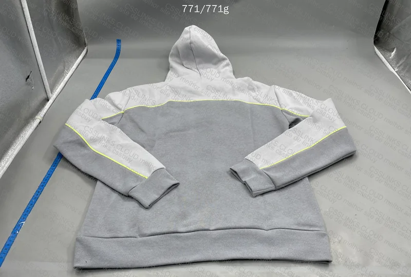 Syna Hoodie 4