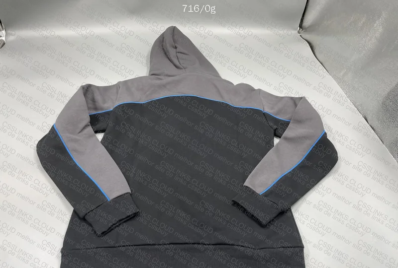 Syna Hoodie