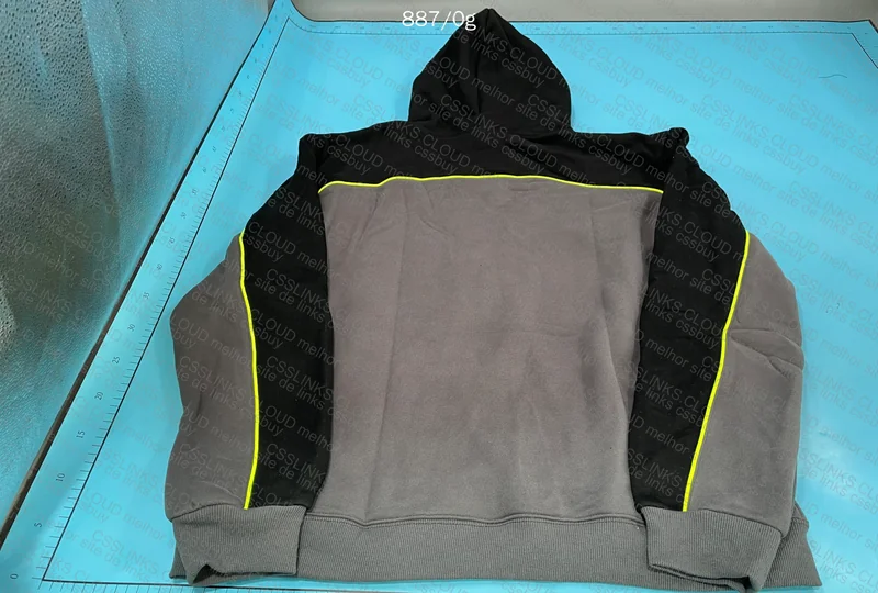 Syna Hoodie