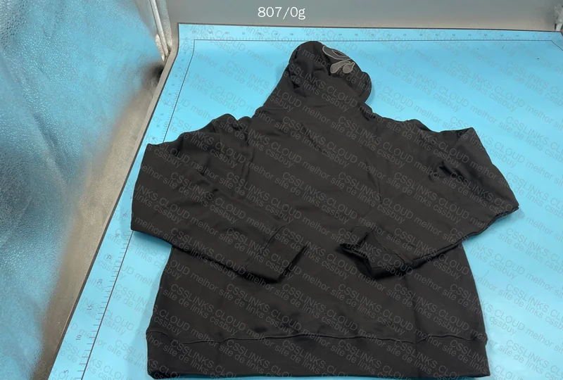Syna World Hoodie 6