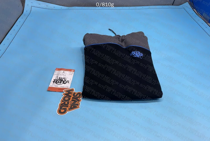Syna World Hoodie
