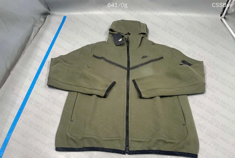 Tech Fleece Hoodie 3
