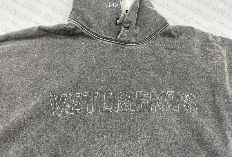 Vetements Hoodie 3