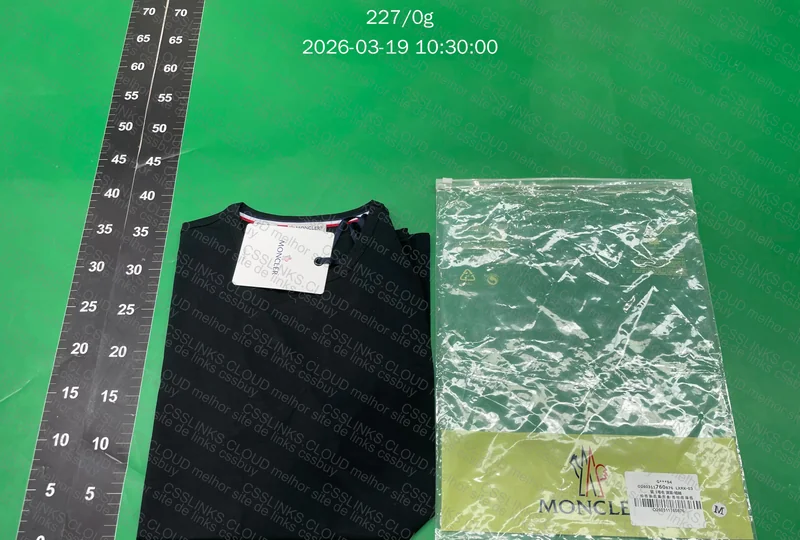 Moncler Camiseta Tricolor 3