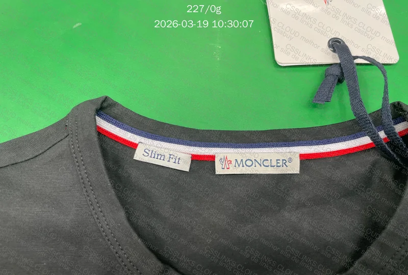 Moncler Camiseta Tricolor 4