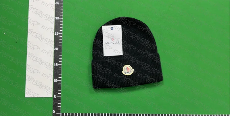 moncler knitted hat 2