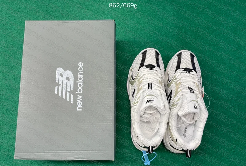 MR530UNI - NB530 Gold White Black 3