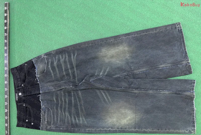 MVT CUT UP Balenciaga