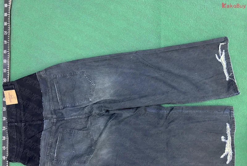 MVT CUT UP Balenciaga 2
