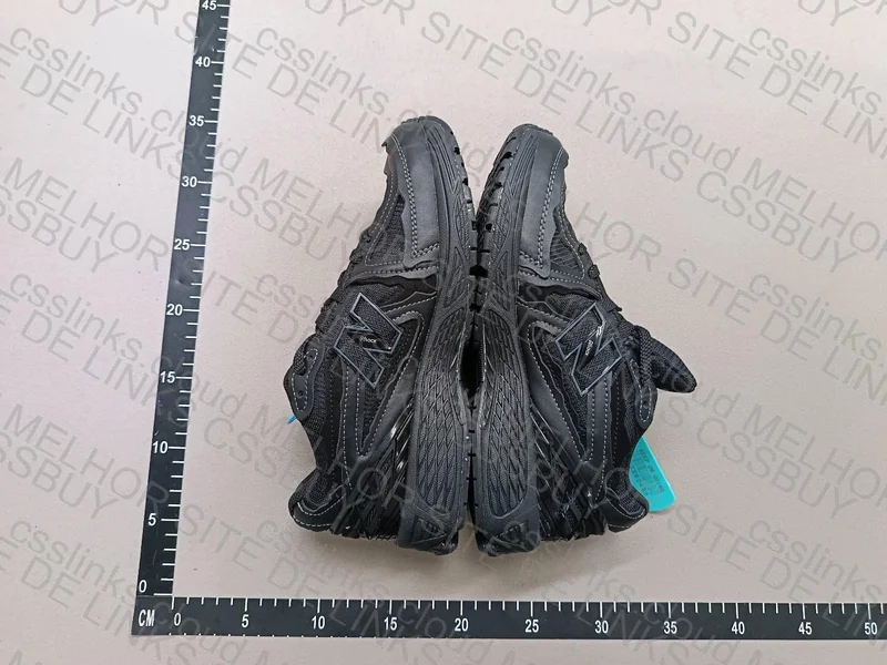 NB 1906 Triple Black 3