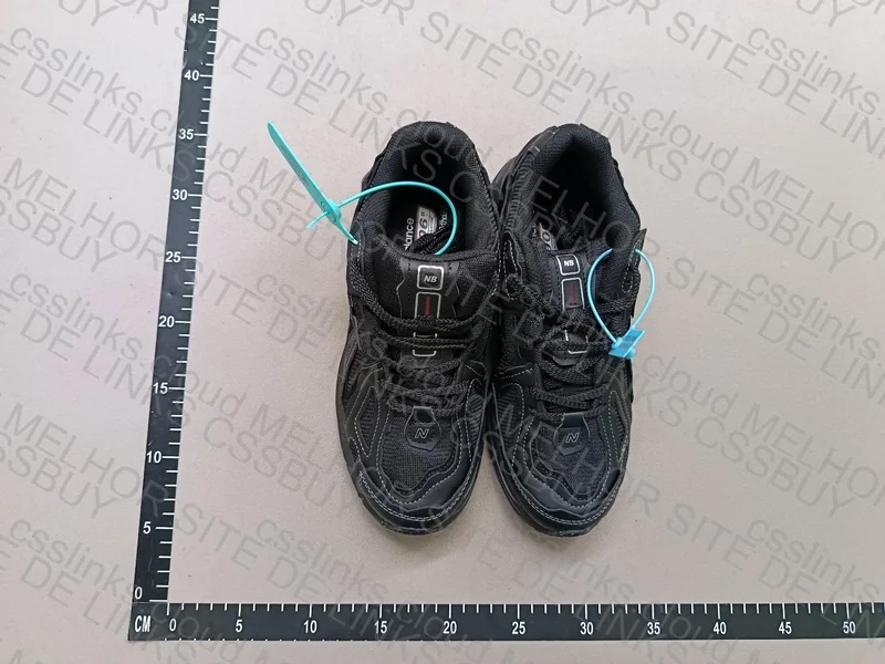 NB 1906 Triple Black 5