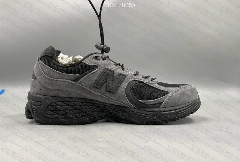 NB 2002R GORE-TEX 4
