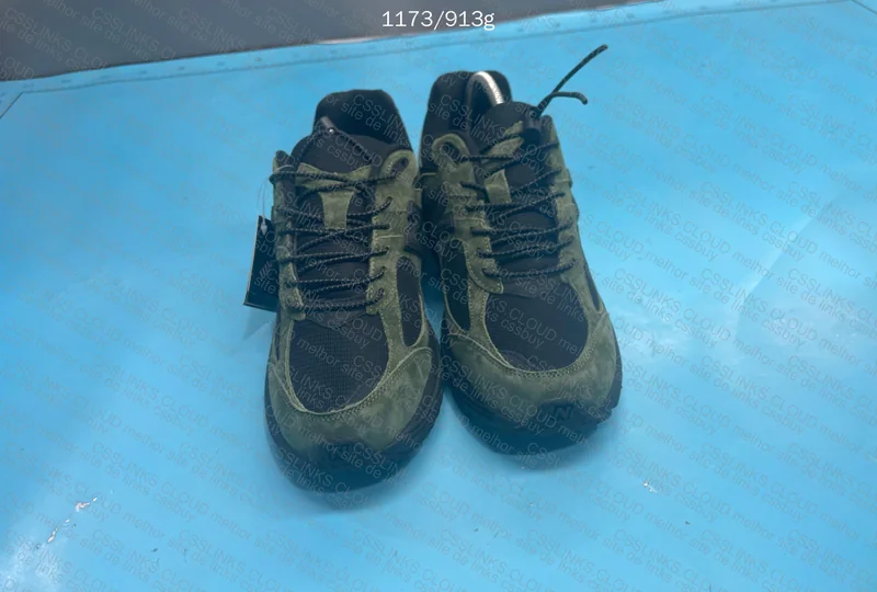 NB 2002r Gore-Tex from Blind Box 68y