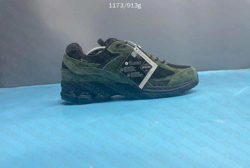 NB 2002r Gore-Tex from Blind Box 68y 4