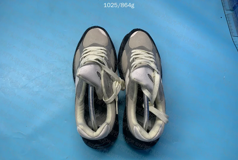 NB 2002R X THE BASEMENT 2
