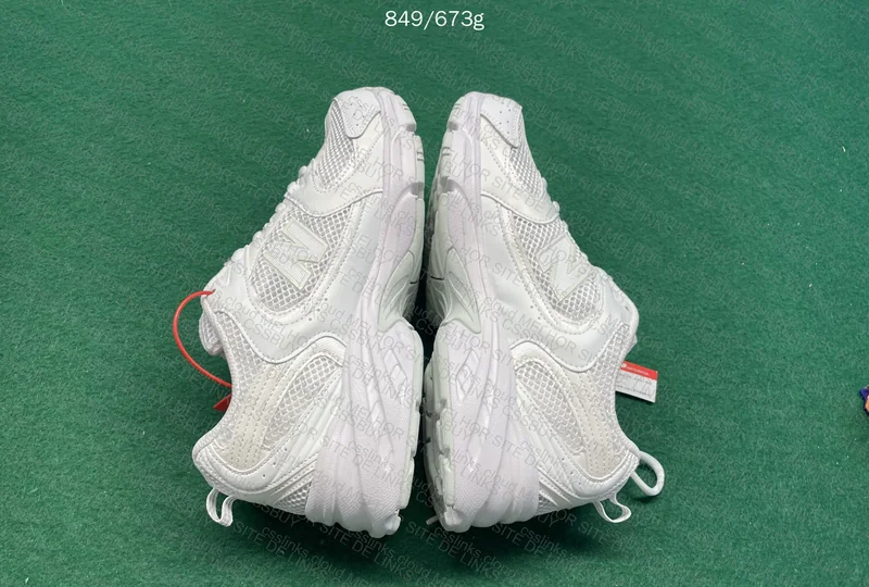 NB 530 - ALL WHITE 3