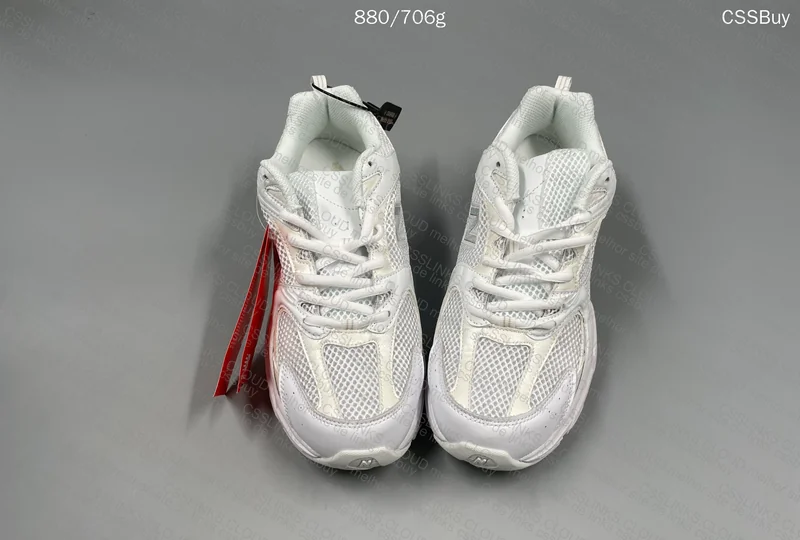 NB 530 Retro White 4