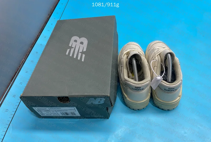 NB 550 x AURALEE 5