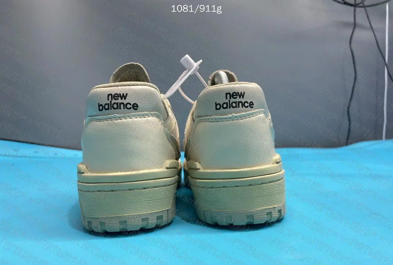 NB 550 x AURALEE 9