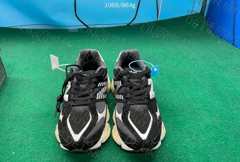 NB 9060 Black & White 2
