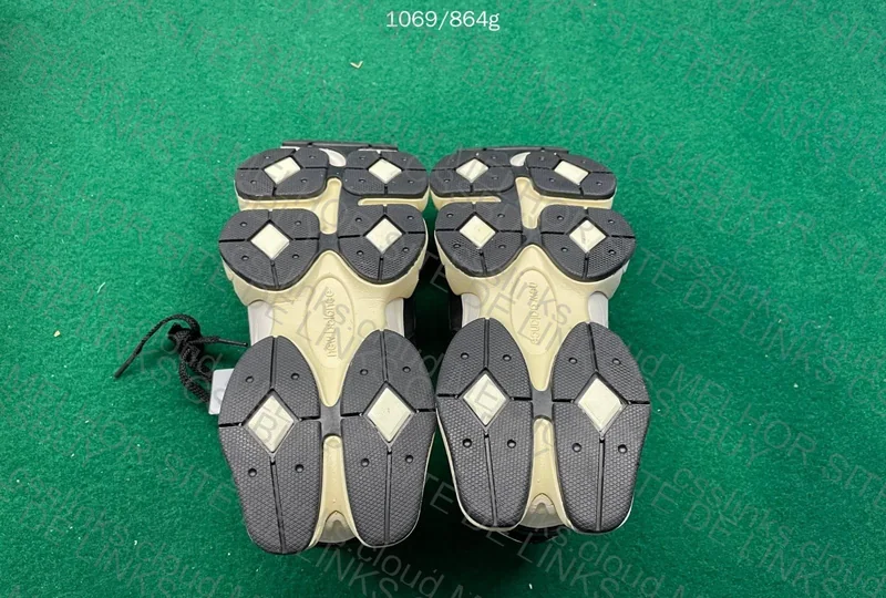 NB 9060 Black & White 3