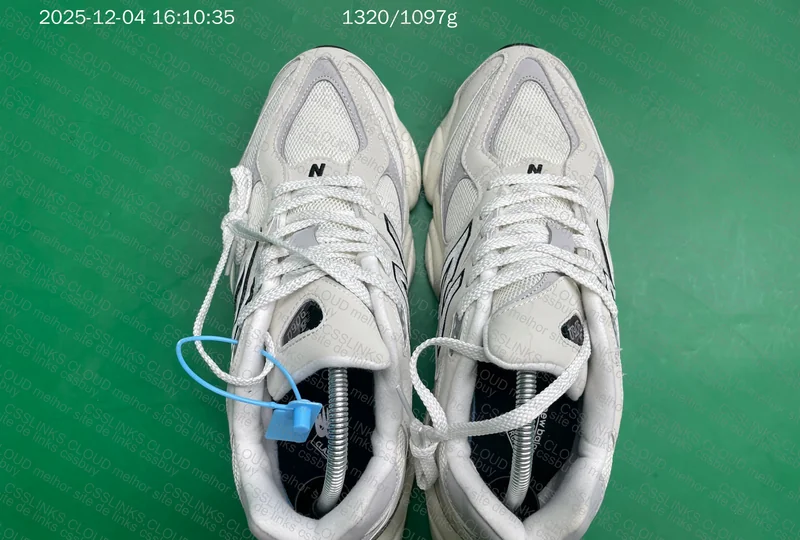 NB 9060 Sea Salt Rainclound