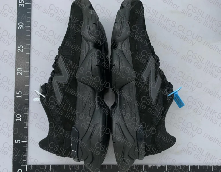 NB 9060 Triple Black 2