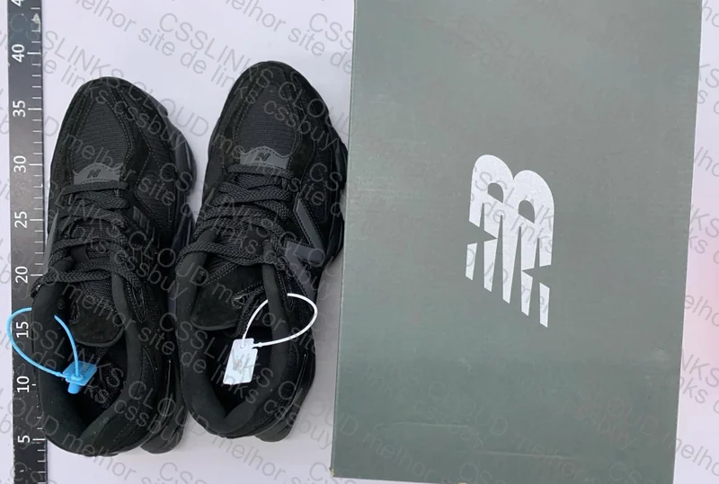 NB 9060 Triple Black 3