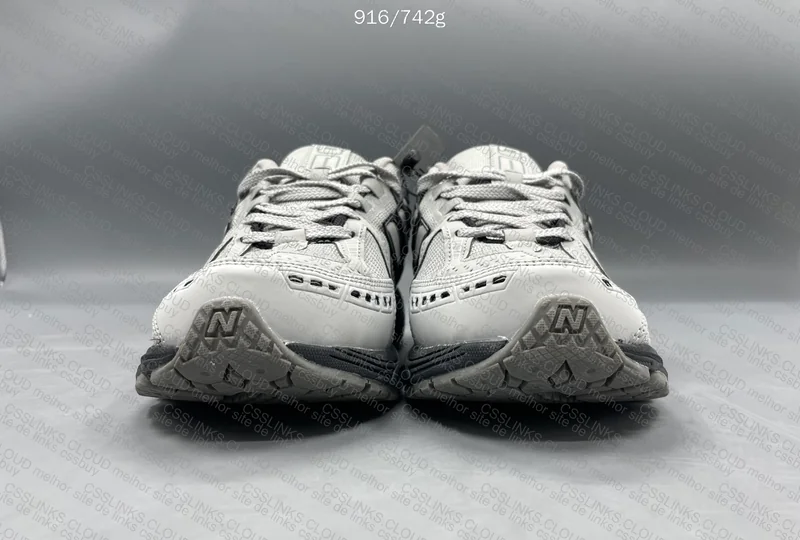 NB1906R Grey/Black - GL or RL?
