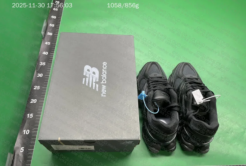 NB9060 Black 8