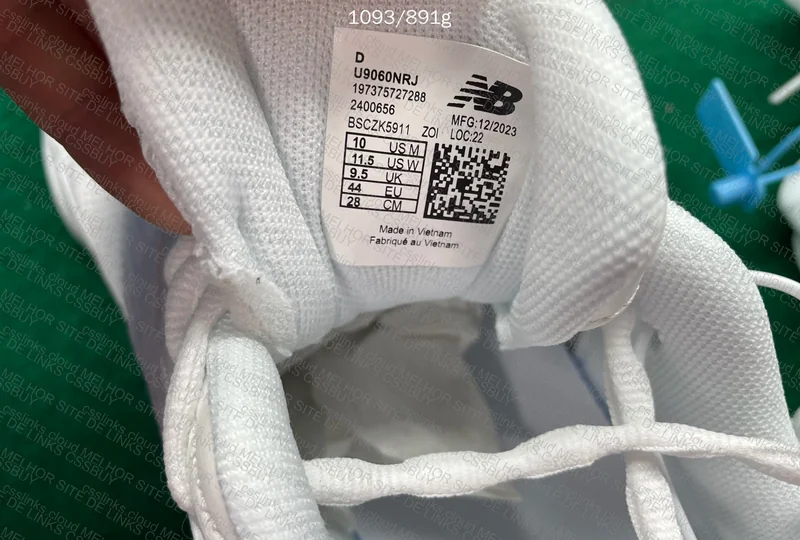 NB9060 Pure white 2
