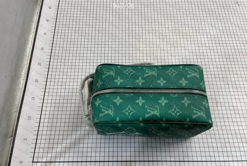 LV Dopp Kit Locker Necessaire 2