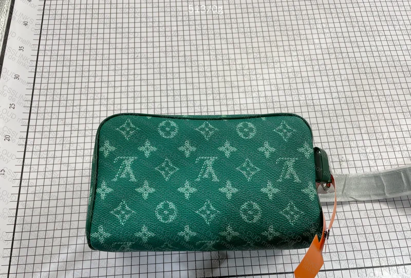 LV Dopp Kit Locker Necessaire 4