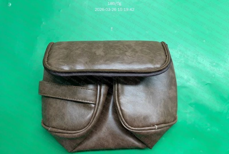 Necessaire masculina impermeável 2