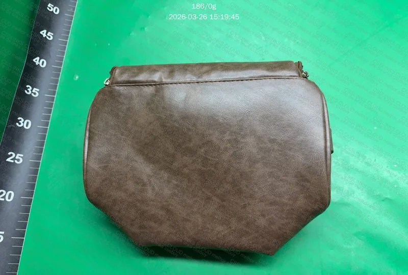 Necessaire masculina impermeável 3