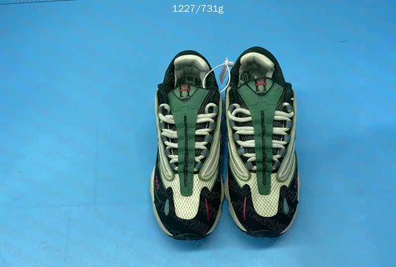 New Balance 1000 Concepts Mile (OVO) 7