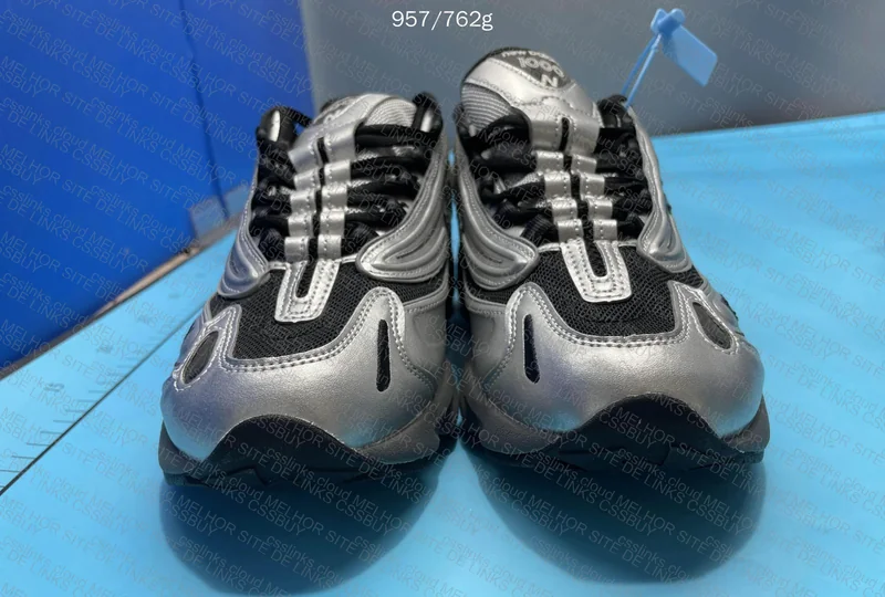 New Balance 1000 Silver Metallic 9