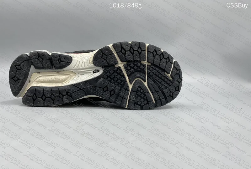 New Balance 1906D 5