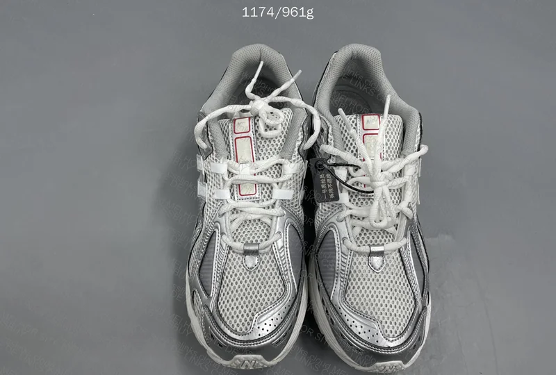 New Balance 1906R