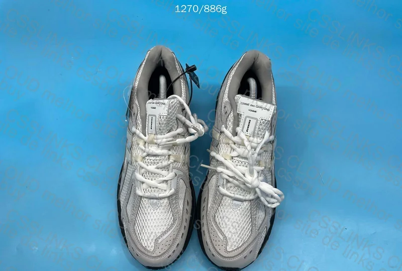 New Balance 1906R x Comme des Garcons 10