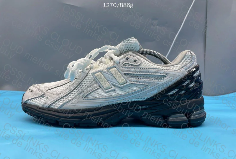 New Balance 1906R x Comme des Garcons 6