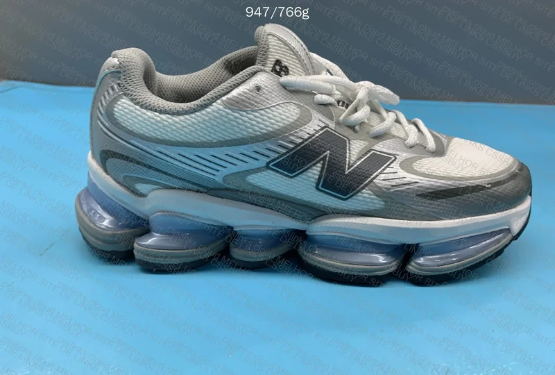 New Balance 2000 4