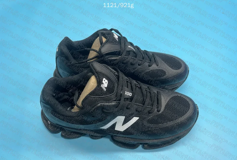 New Balance 2000 Black