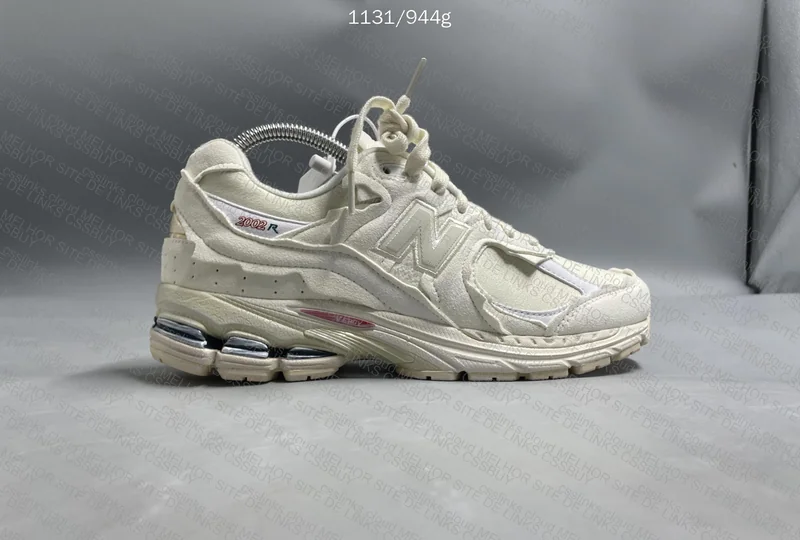 New Balance 2002 5