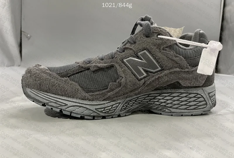 New Balance 2002 6