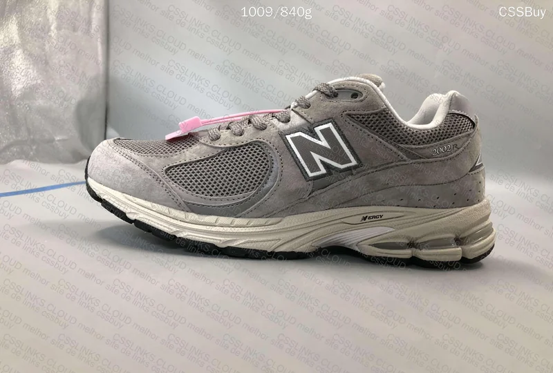 New balance 2002r 5
