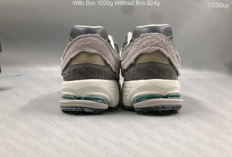 New Balance 2002R 3